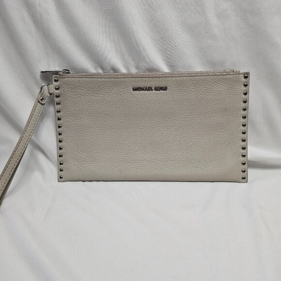 Michael Kors Gray Zipper Pouch Envelope Wallet - Picture 1 of 13